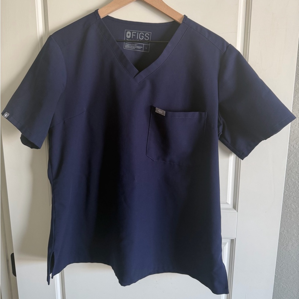 Figs Women’s Navy Scrub Top